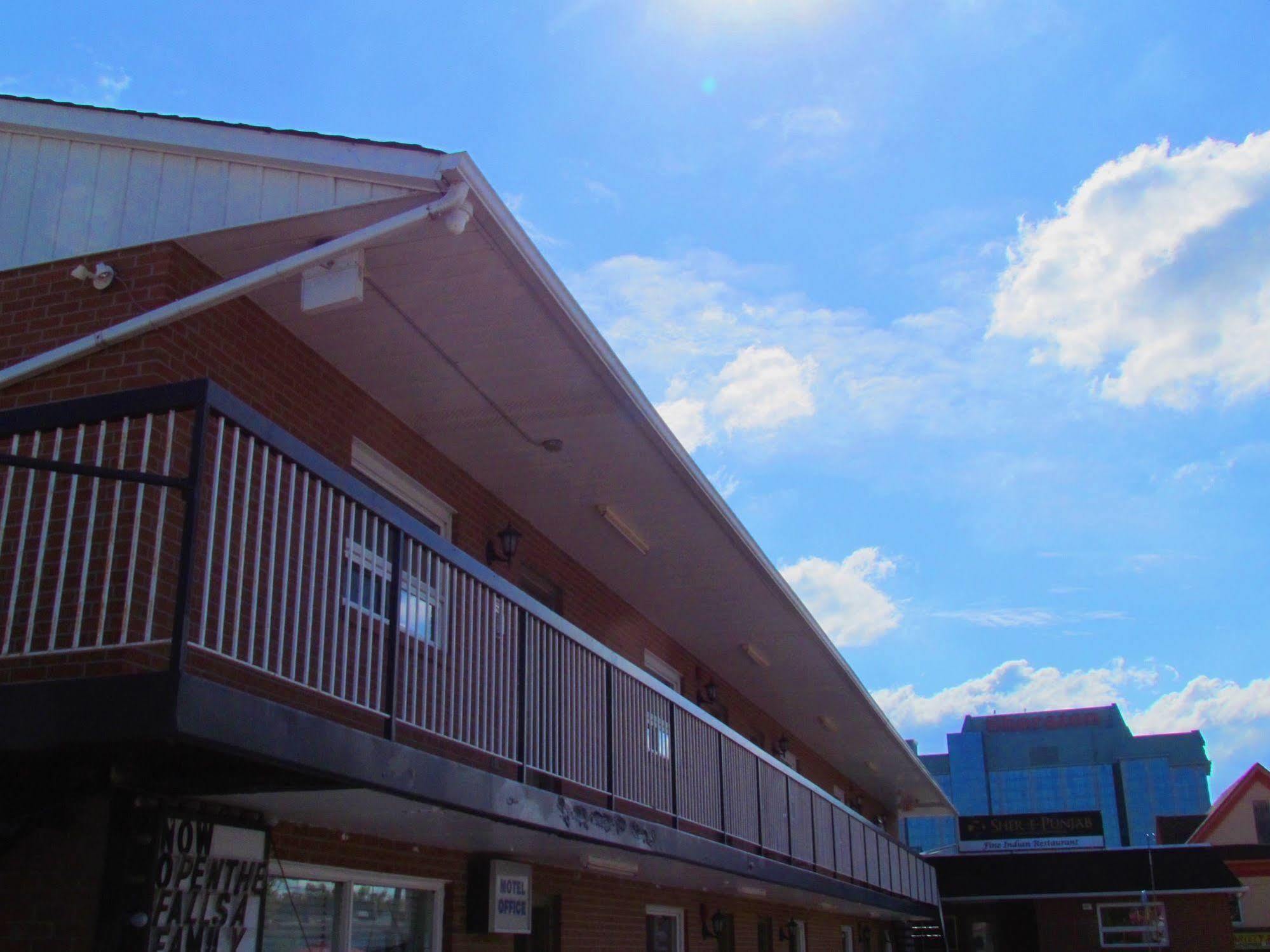 The Falls Family Lodge Niagara Falls Exterior photo